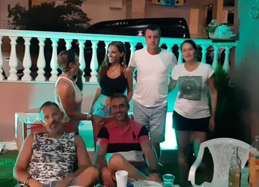 אפרטהוטל סארטי Petros House מראה חיצוני תמונה