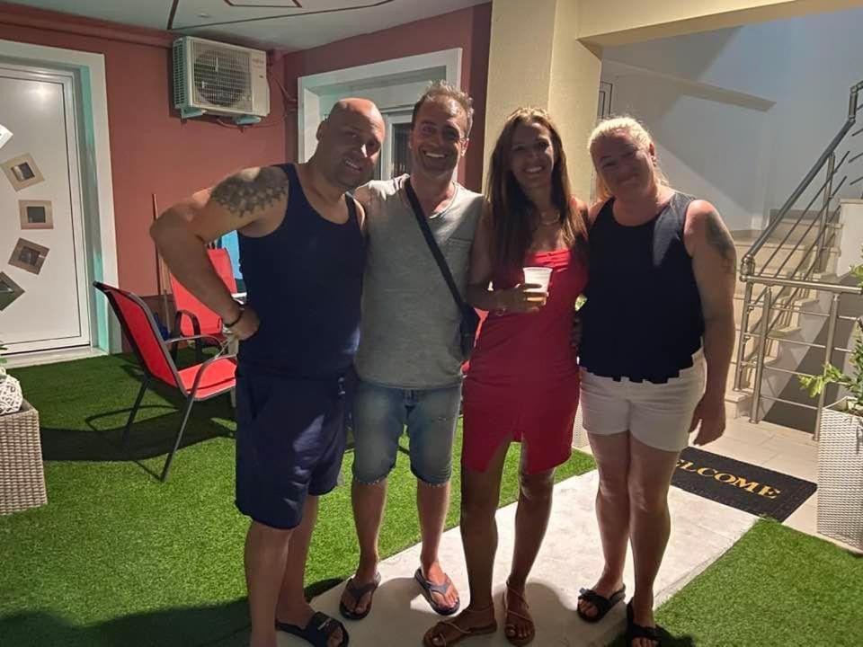 אפרטהוטל סארטי Petros House מראה חיצוני תמונה