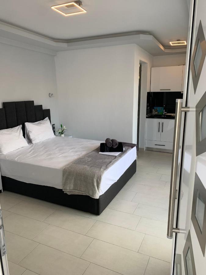 אפרטהוטל סארטי Petros House מראה חיצוני תמונה
